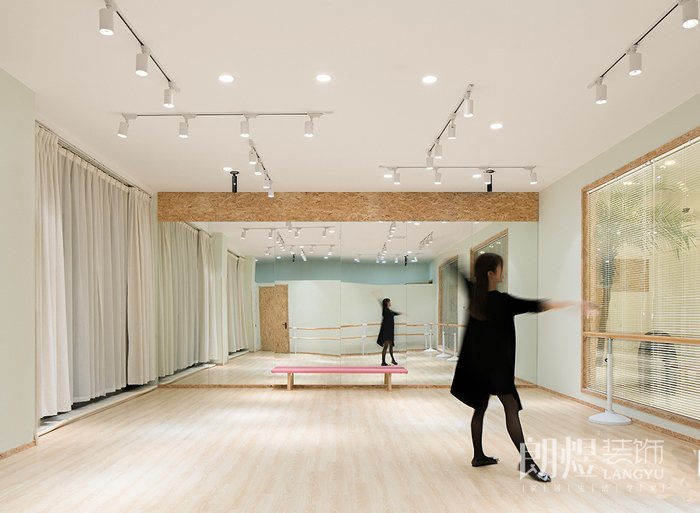 舞蹈培訓(xùn)學(xué)校裝修設(shè)計效果圖
