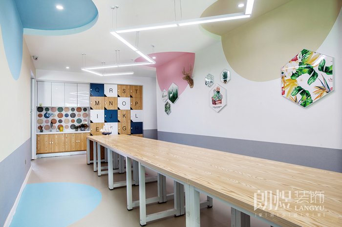 怎樣的培訓(xùn)學(xué)校裝修設(shè)計才能吸引學(xué)生？