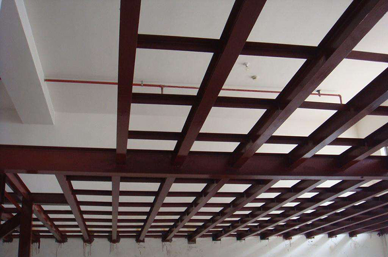 鋼結(jié)構(gòu)廠房裝修閣樓搭建多少錢一平方？